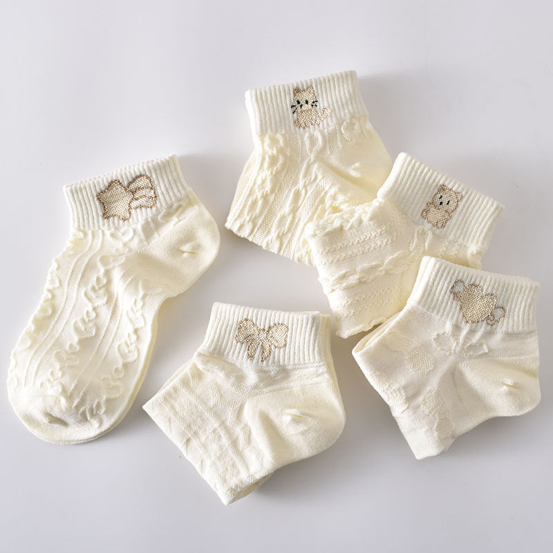 5-Pack Adorable Motifs White Ankle Socks: Premium Comfy Cotton Low Cut Design