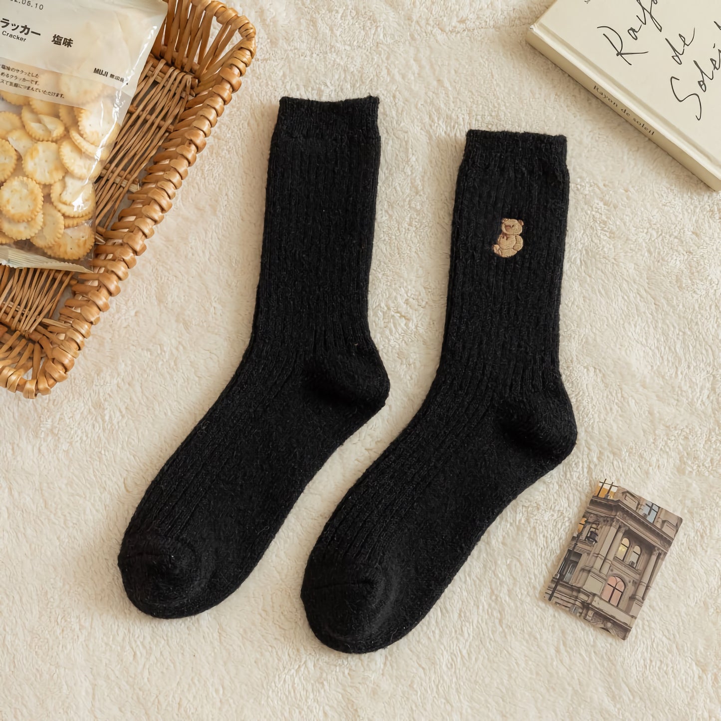 2-Pack Bear Warm Socks: Luxurious Knitted Cashmere Coziness for Women
