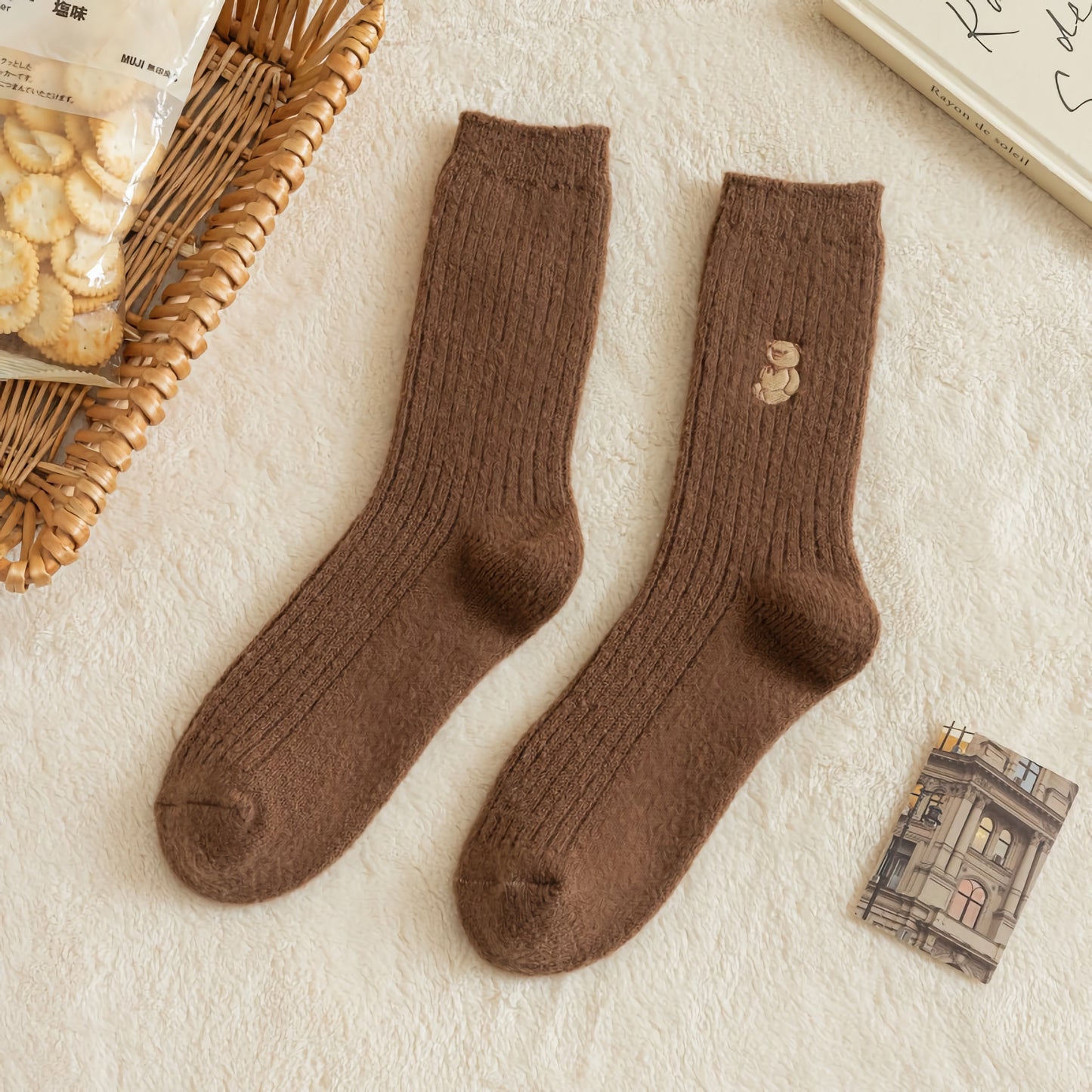 2-Pack Bear Warm Socks: Luxurious Knitted Cashmere Coziness for Women