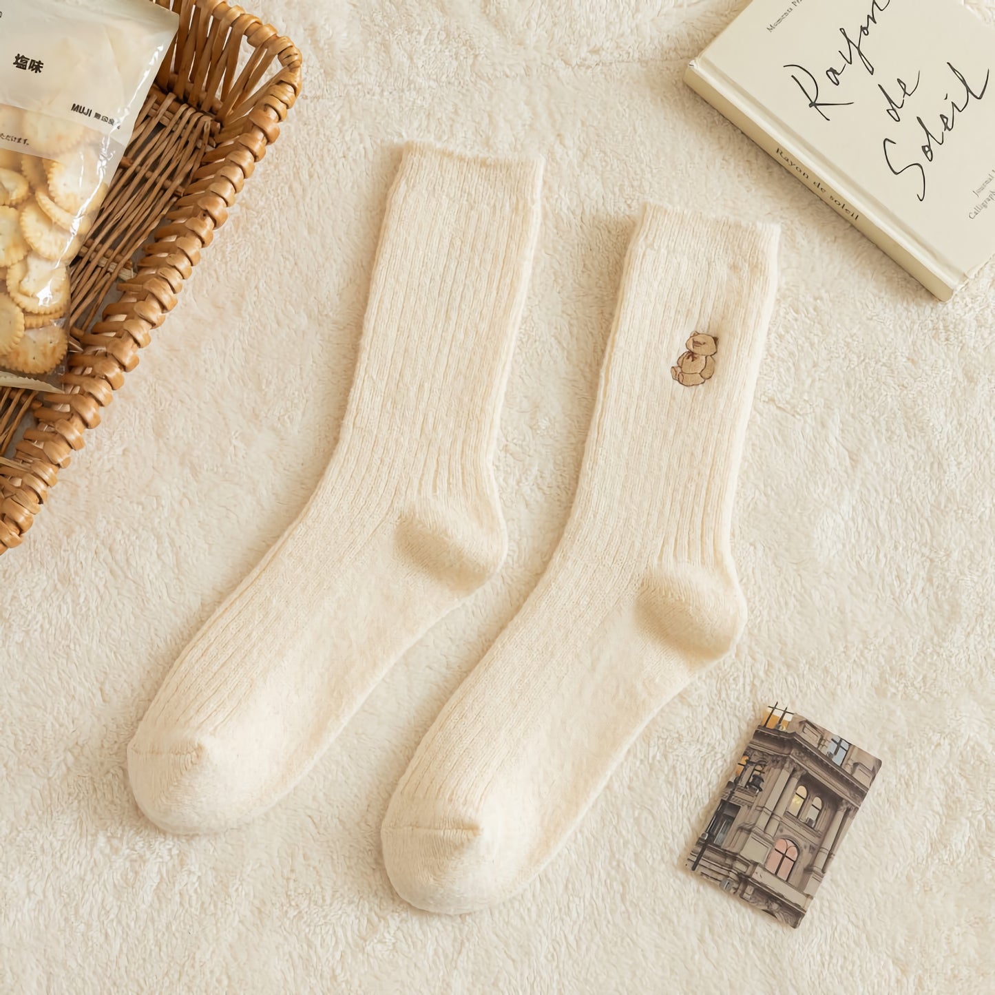 2-Pack Bear Warm Socks: Luxurious Knitted Cashmere Coziness for Women
