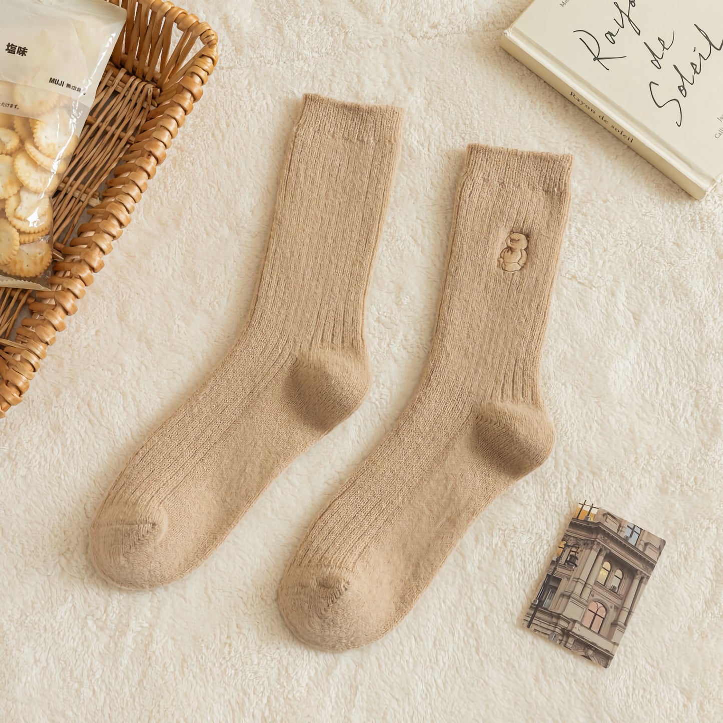 2-Pack Bear Warm Socks: Luxurious Knitted Cashmere Coziness for Women