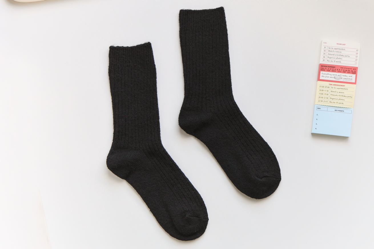 2-Pack Warm Cashmere & Wool Blend Socks – Solid Colours for Winter