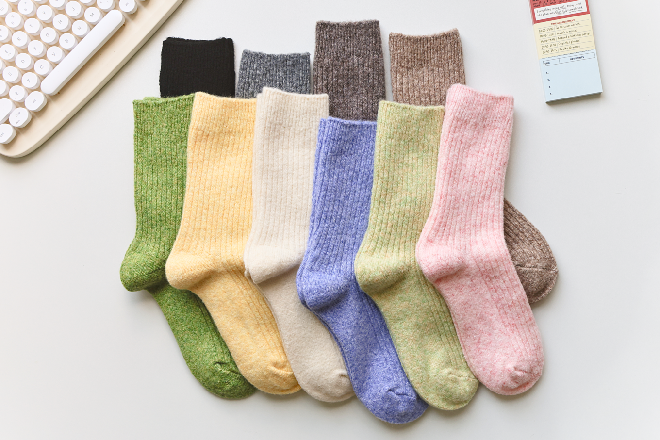2-Pack Warm Cashmere & Wool Blend Socks – Solid Colours for Winter