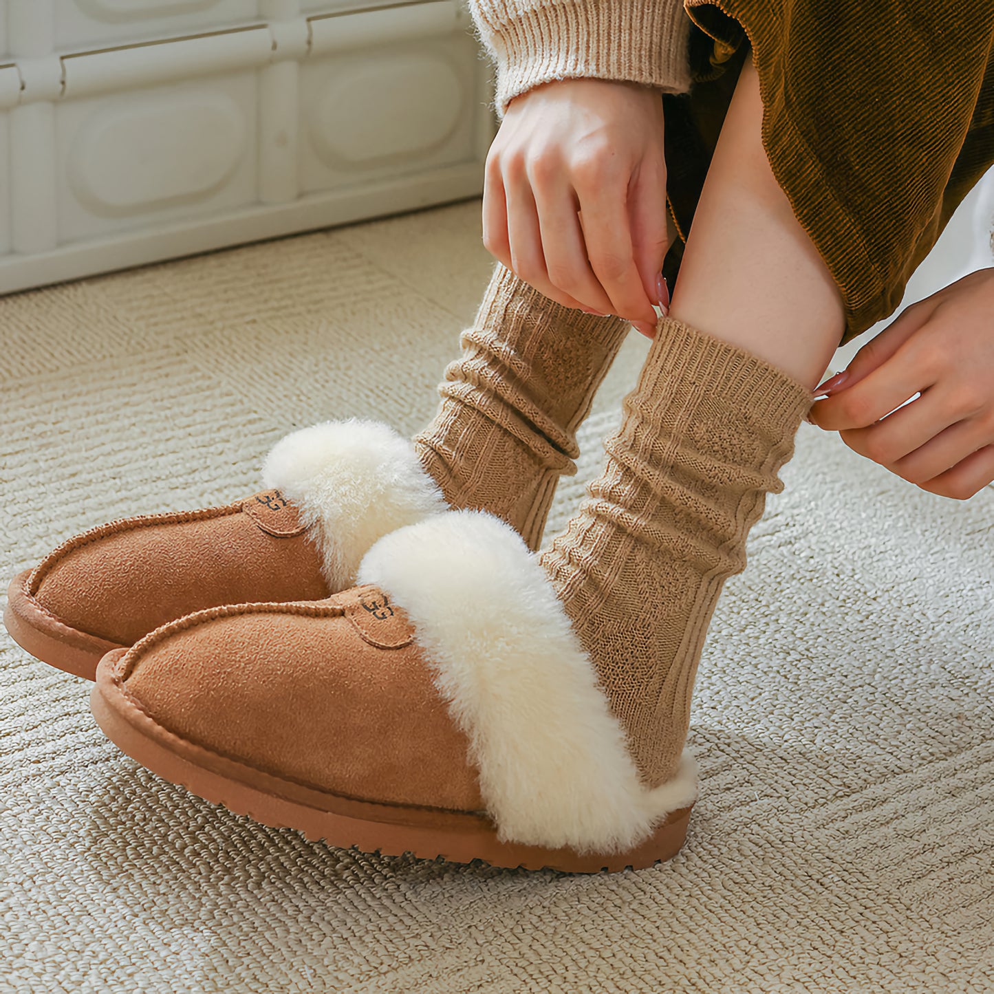 2-Pack Women’s Cashmere Crew Socks – Warm & Luxurious