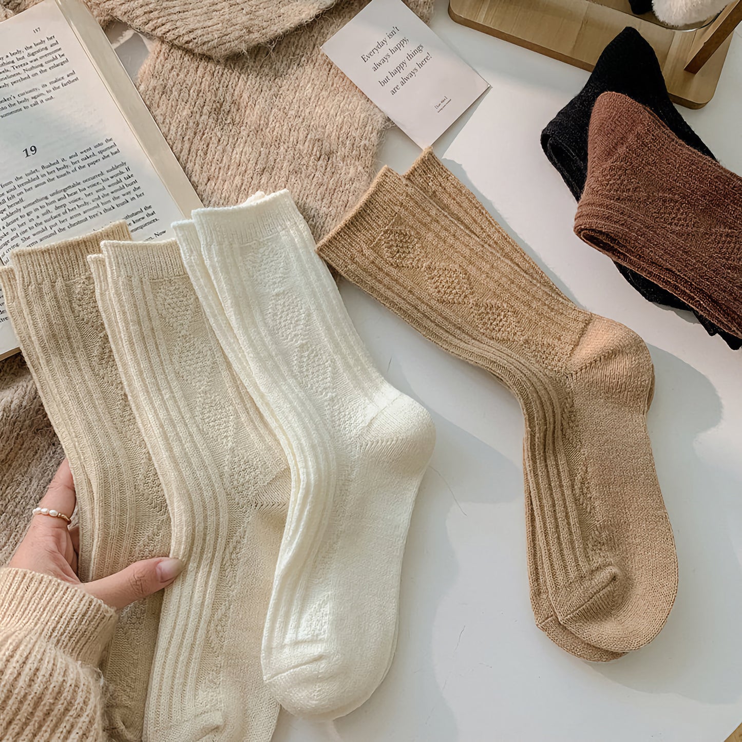 2-Pack Women’s Cashmere Crew Socks – Warm & Luxurious