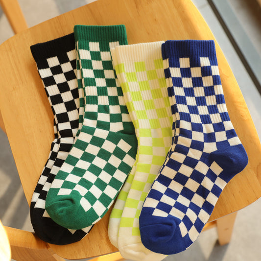 2-Pack CheckerBoard Socks: Warm Knitted Cotton Comfort for Every Step