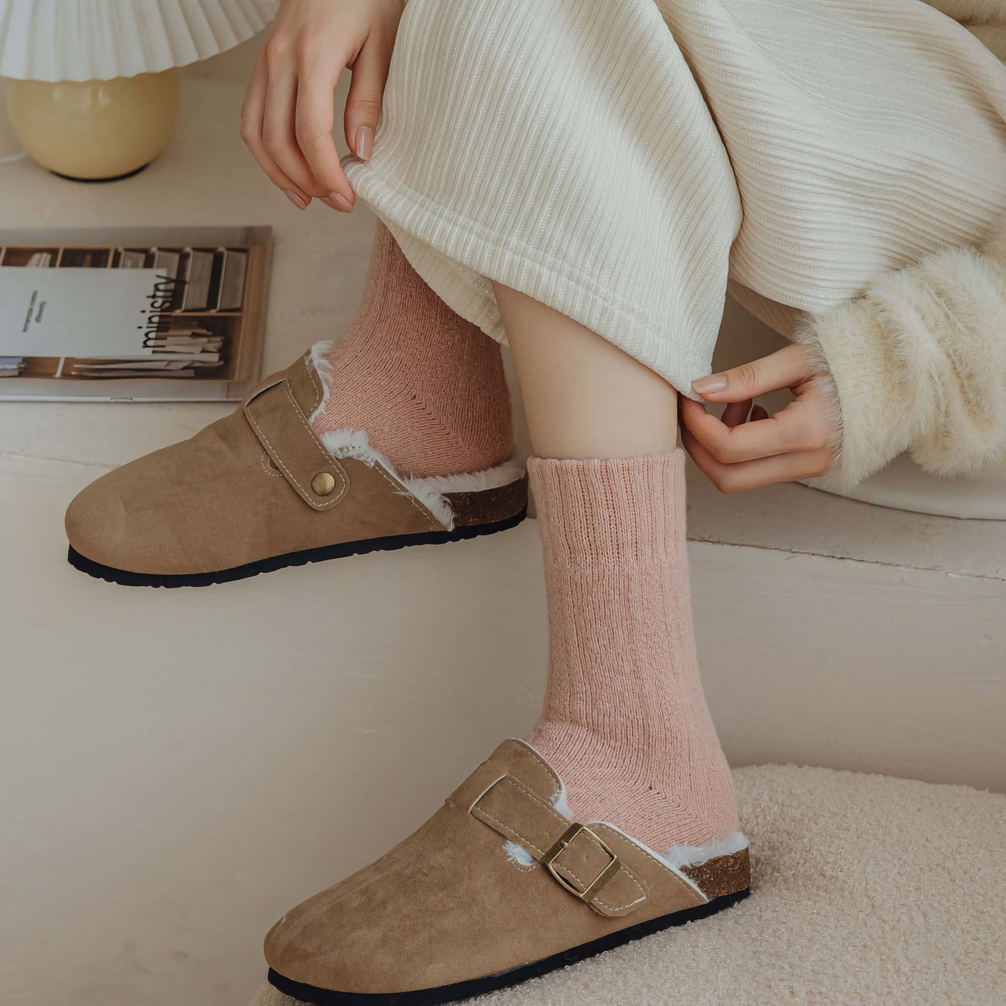 2-Pack Women's Thick Wool Socks for Winter - Cozy Pink Warmth
