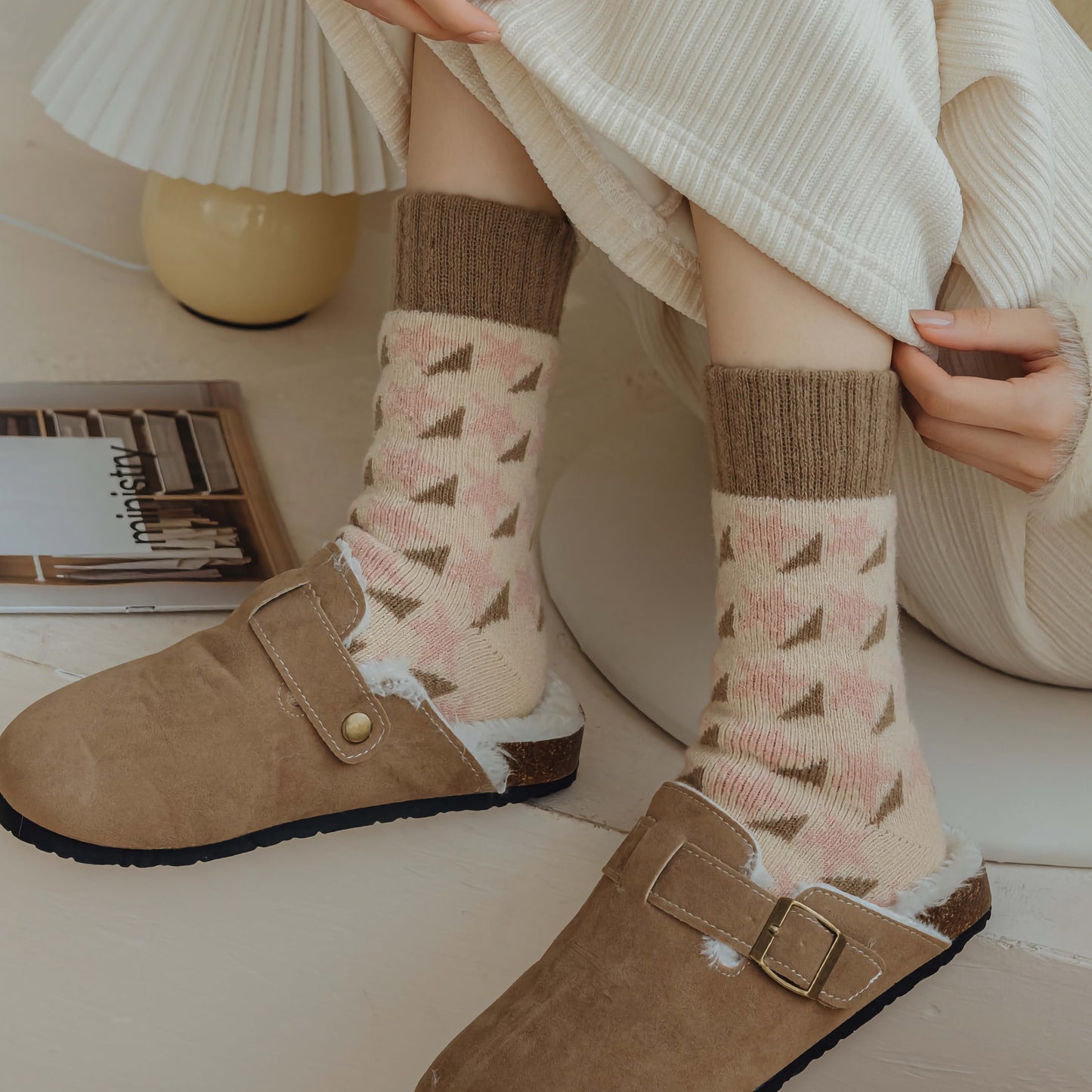 2-Pack Women's Thick Wool Socks for Winter - Cozy Pink Warmth