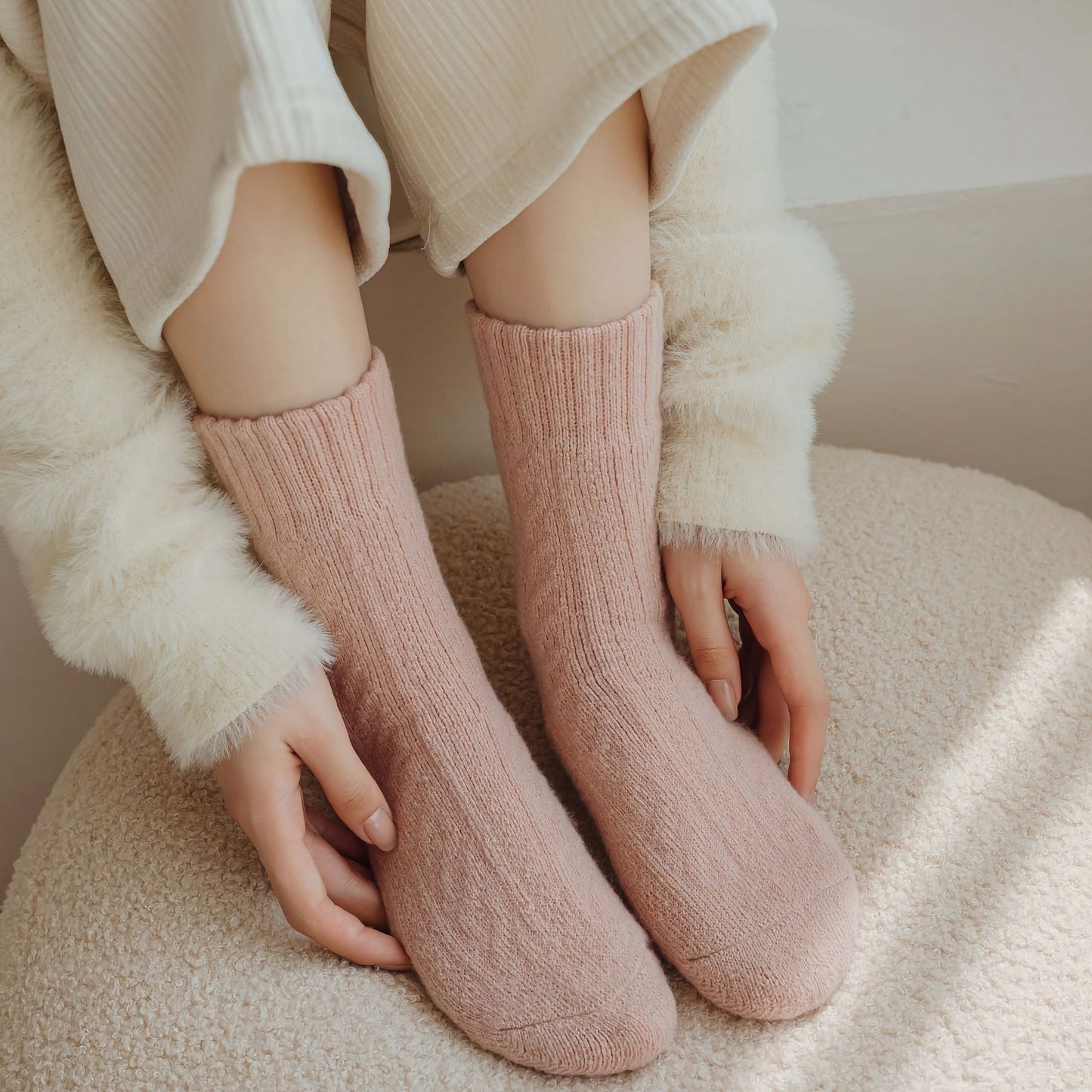 2-Pack Women's Thick Wool Socks for Winter - Cozy Pink Warmth