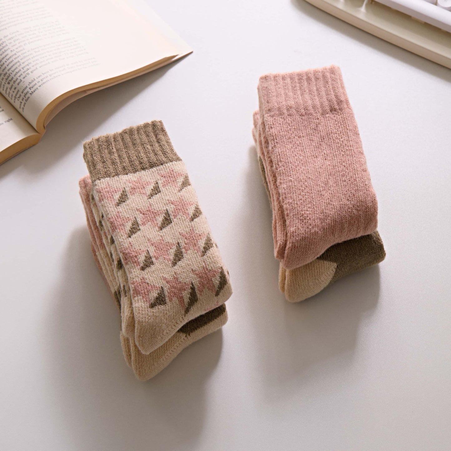 2-Pack Women's Thick Wool Socks for Winter - Cozy Pink Warmth