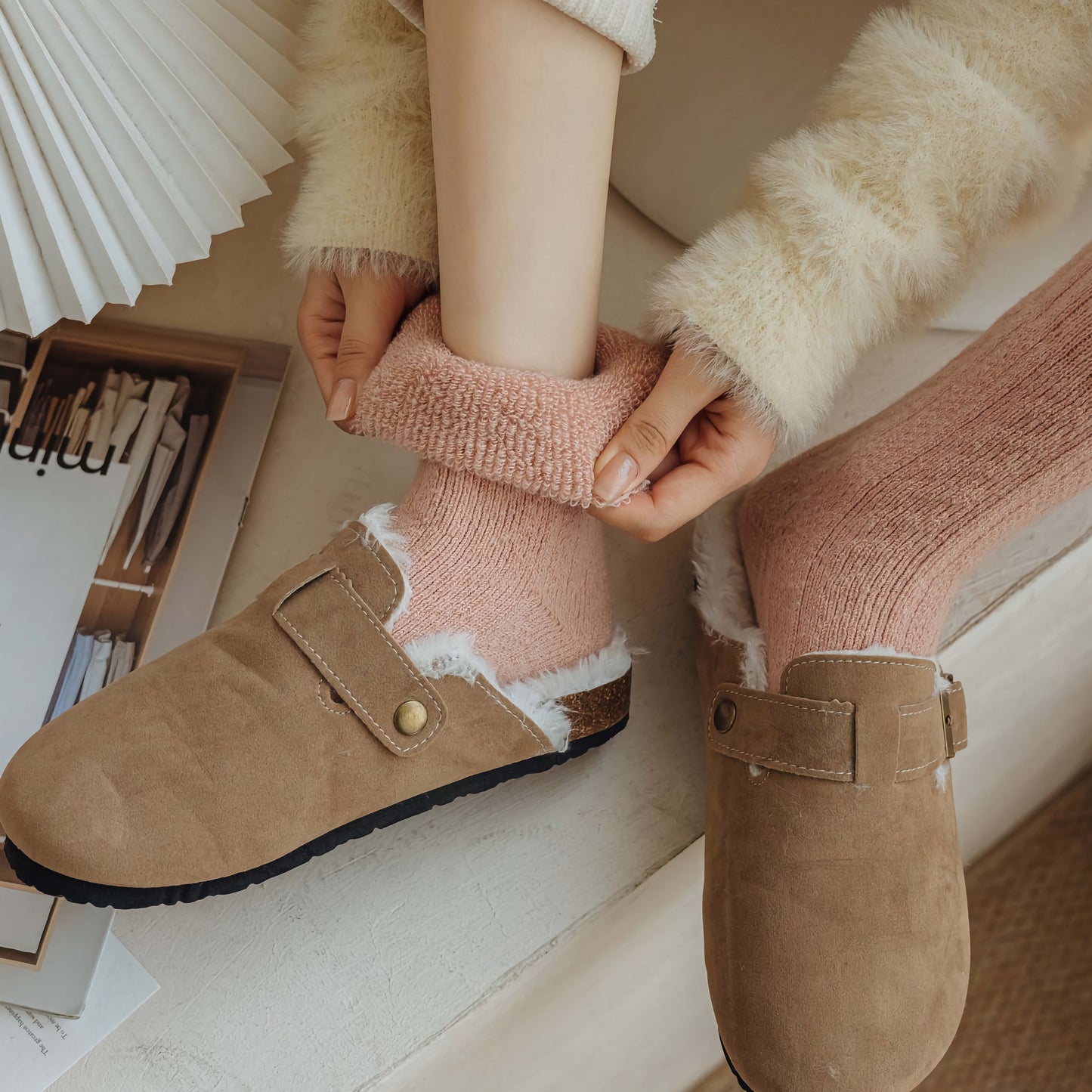 2-Pack Women's Thick Wool Socks for Winter - Cozy Pink Warmth