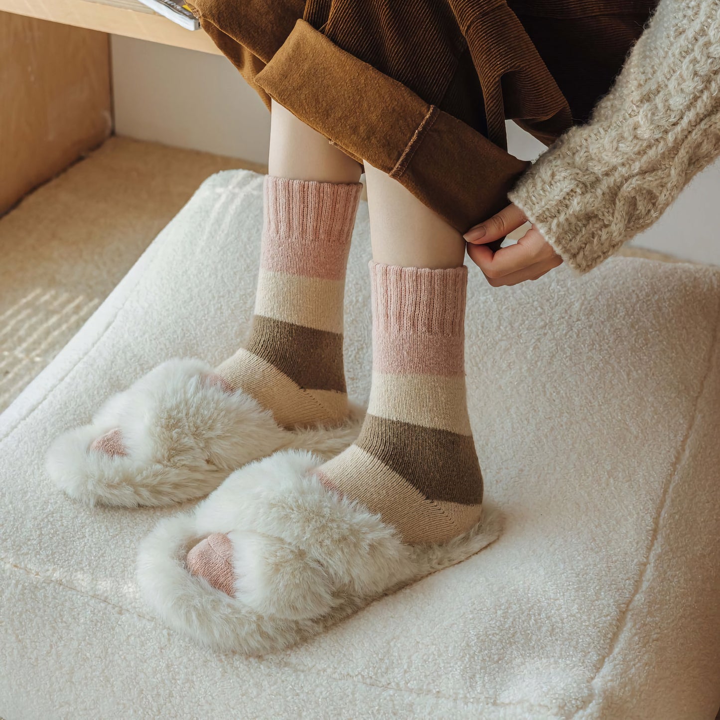 2-Pack Women's Thick Wool Socks for Winter - Cozy Pink Warmth