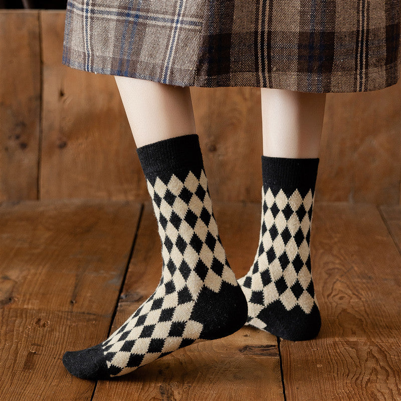2-Pack Vintage Socks: Cozy Knitted Wool Crew Comfort for Women