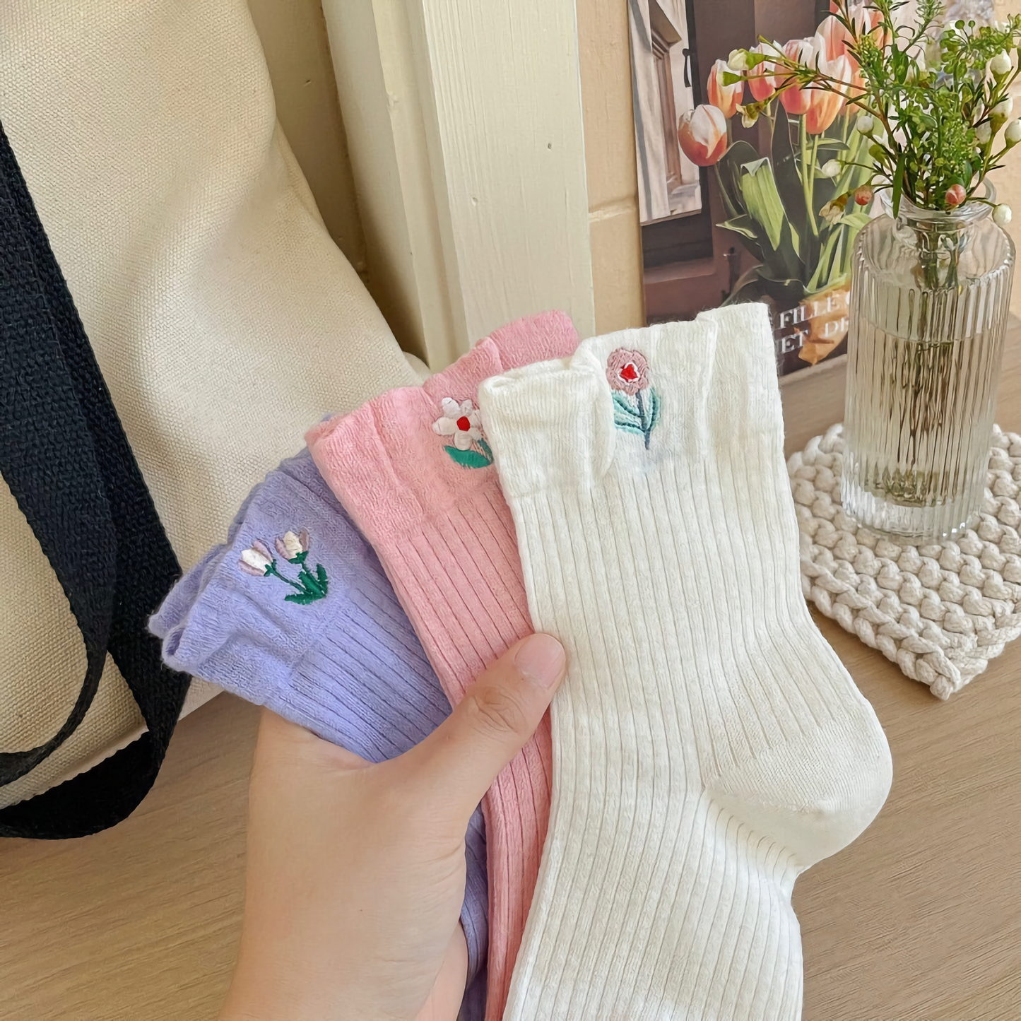 2-Pack Thin Solid Color Women's Socks with Floral Embroidery