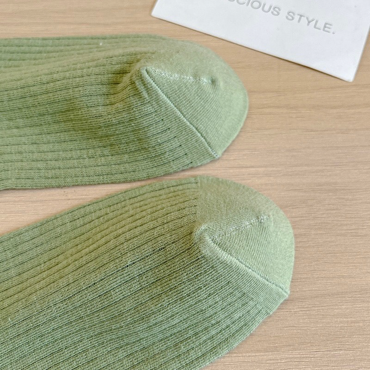 2-Pack Thin Solid Color Women's Socks with Floral Embroidery