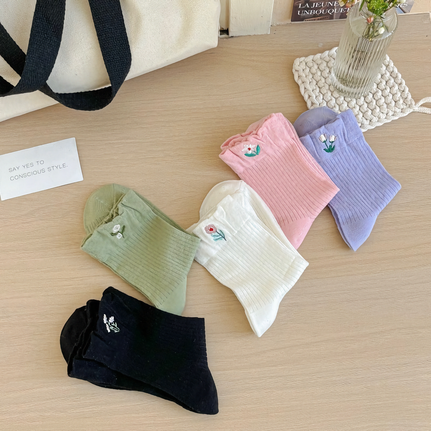 2-Pack Thin Solid Color Women's Socks with Floral Embroidery