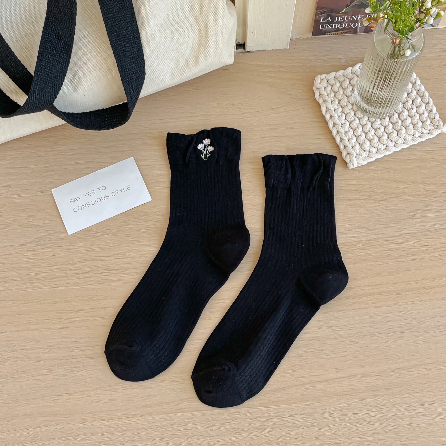 2-Pack Thin Solid Color Women's Socks with Floral Embroidery