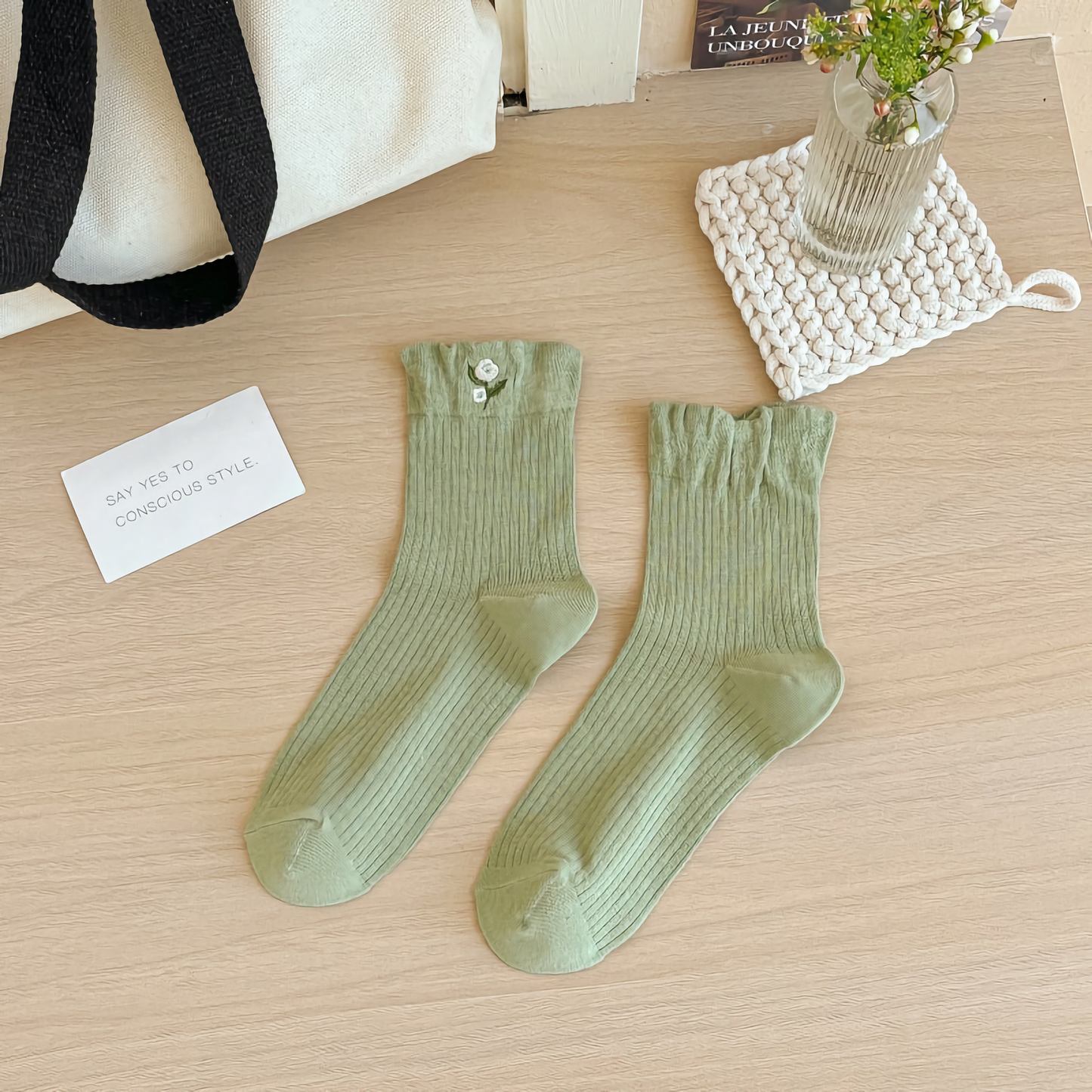 2-Pack Thin Solid Color Women's Socks with Floral Embroidery