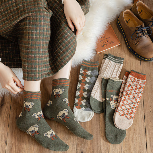 2-Pack Christmas Forest Green Cashmere Socks: Winter Wool Elegance for Women