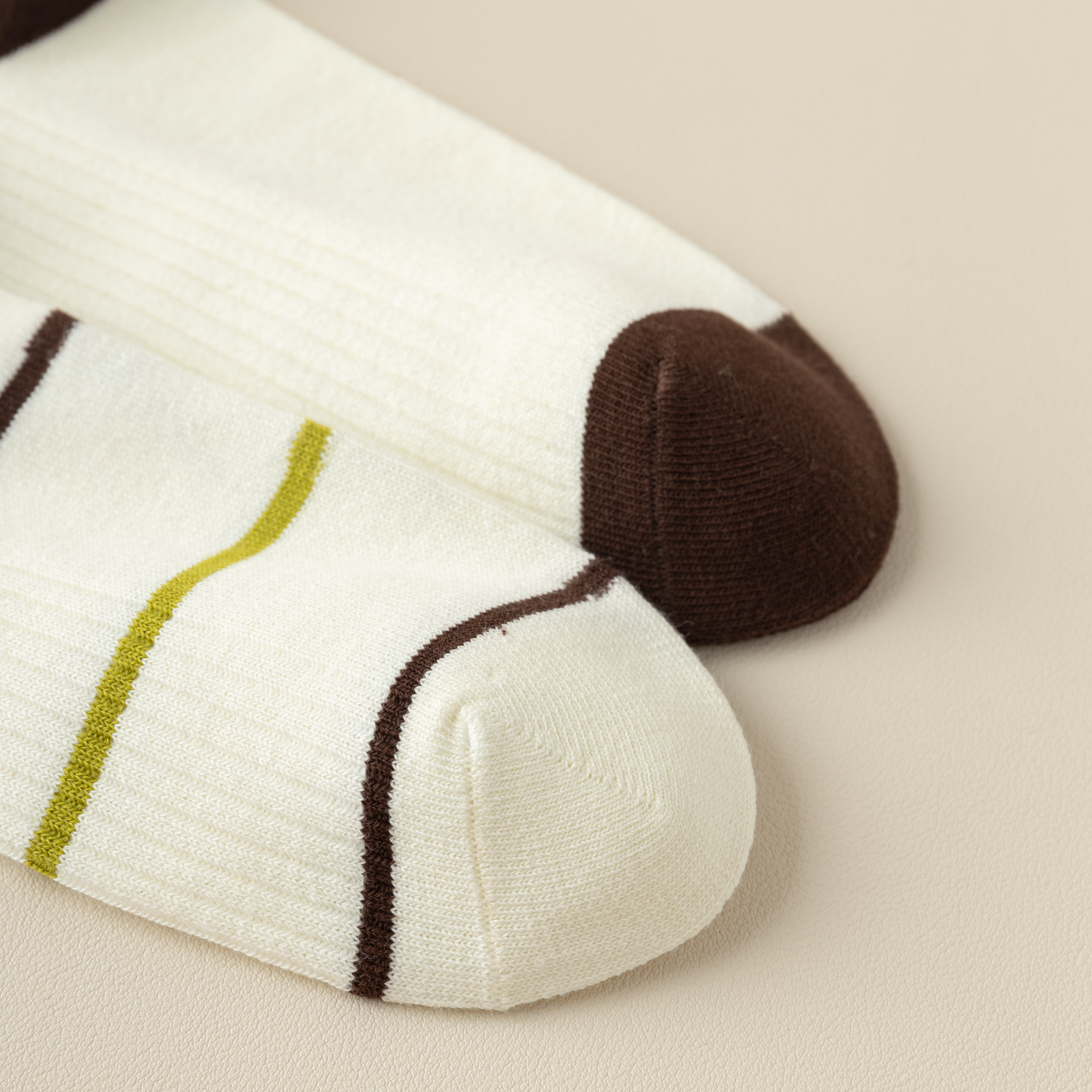 2-Pack Green Cotton Women's Socks - Stylish Minimalist Design for Everyday Wear