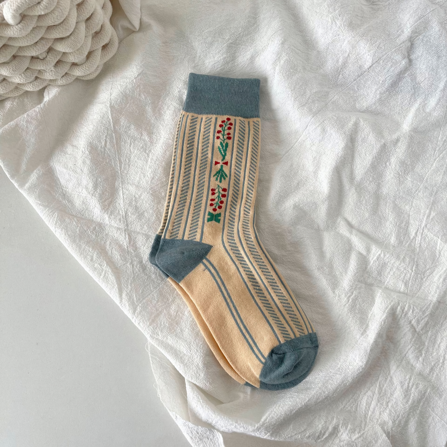 2-Pack Retro Houndstooth Cotton Socks: Perfect for Women's Autumn/Winter Wear