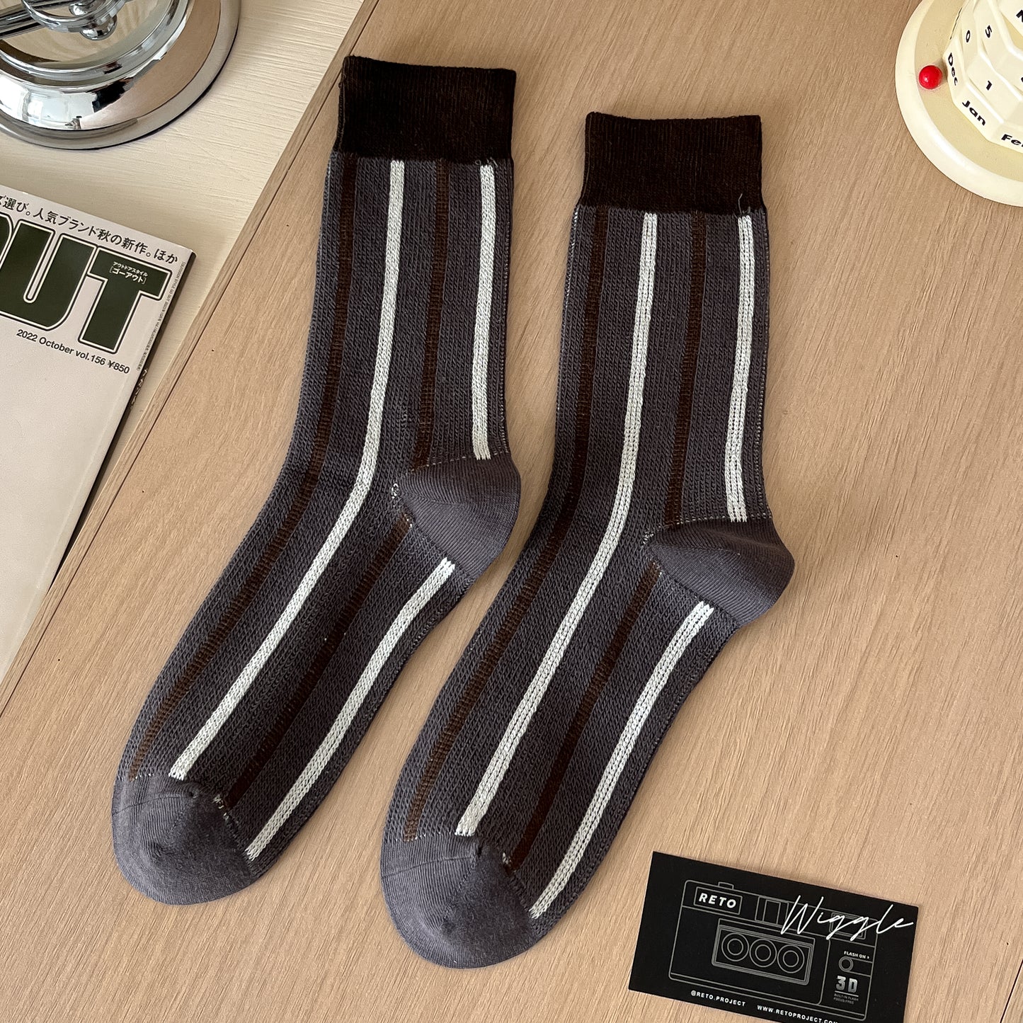 2-Pack Men's Classic Cotton Socks: Retro Elegance for Business Casual Attire