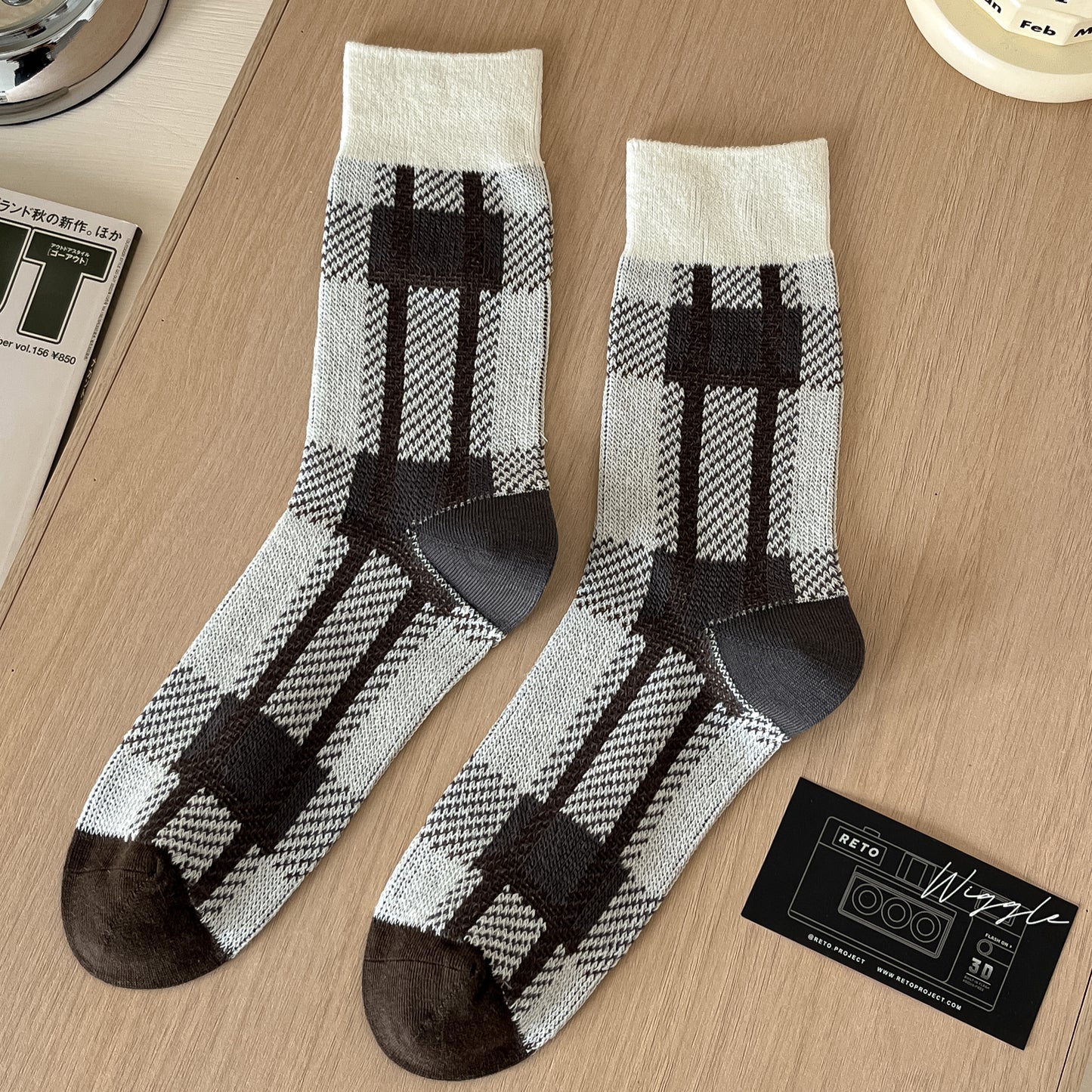 2-Pack Men's Classic Cotton Socks: Retro Elegance for Business Casual Attire