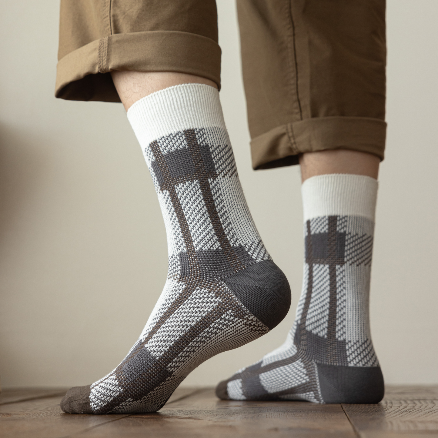 2-Pack Men's Classic Cotton Socks: Retro Elegance for Business Casual Attire