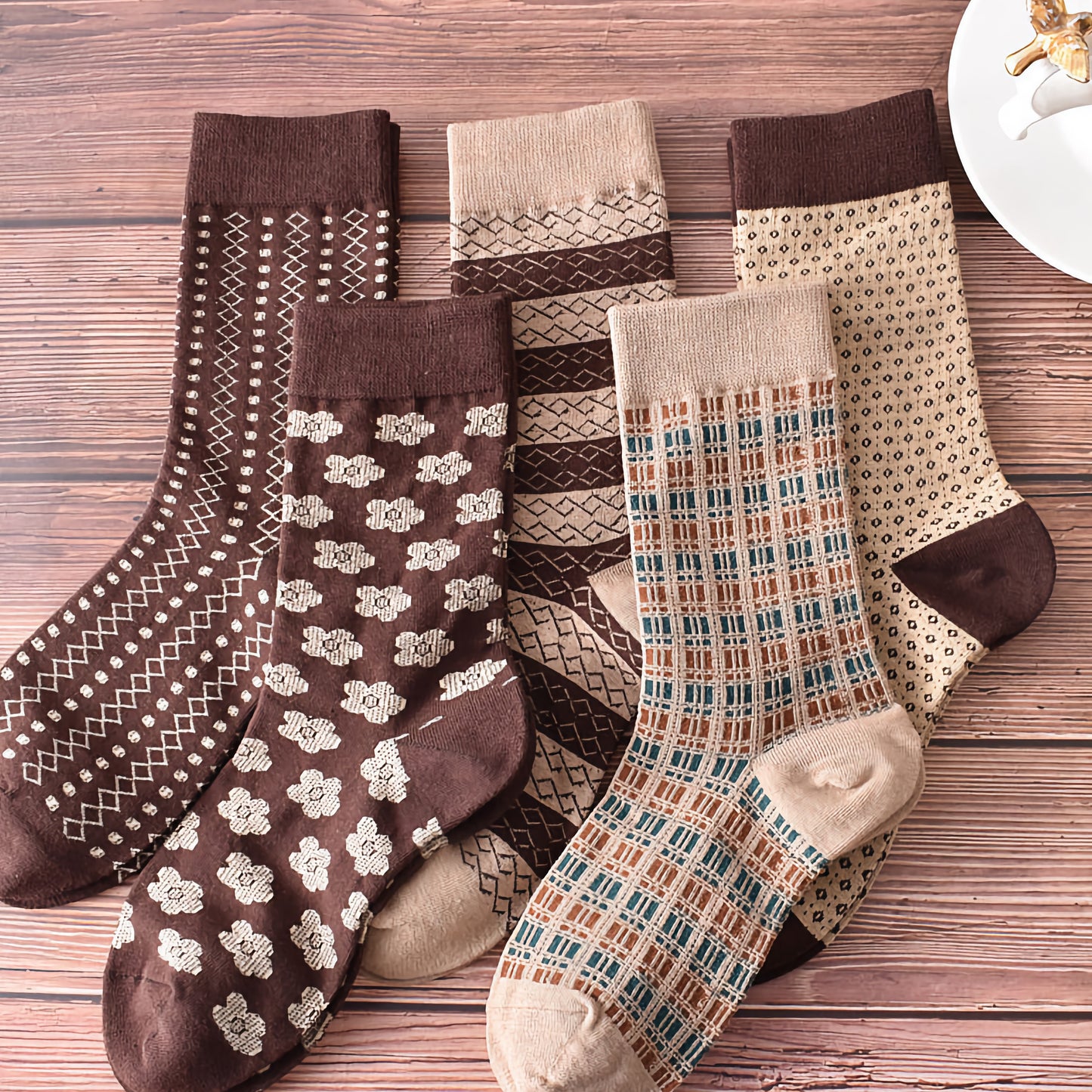 5-Pack Retro Coffee Brown Cotton Socks for Autumn/Winter