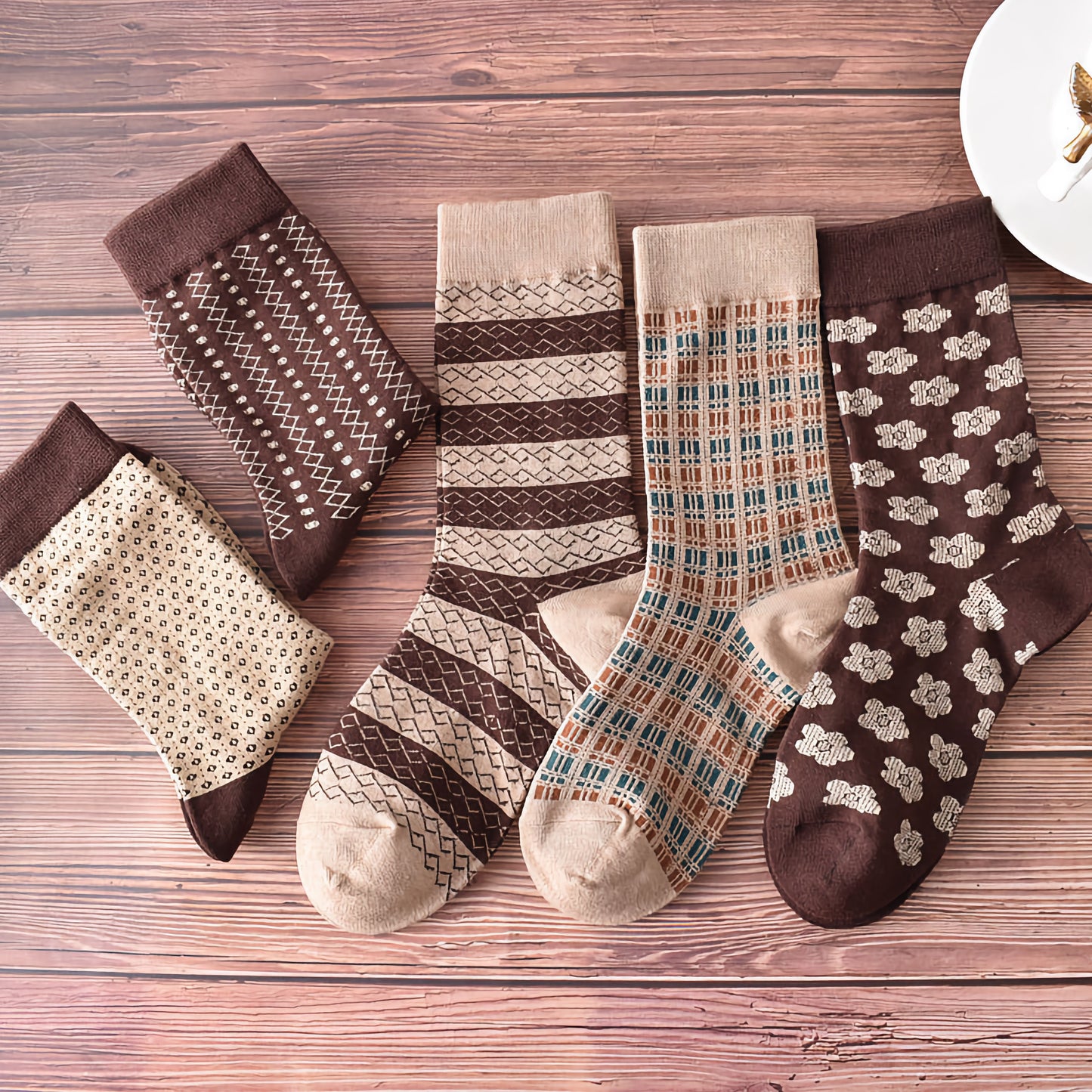 5-Pack Retro Coffee Brown Cotton Socks for Autumn/Winter