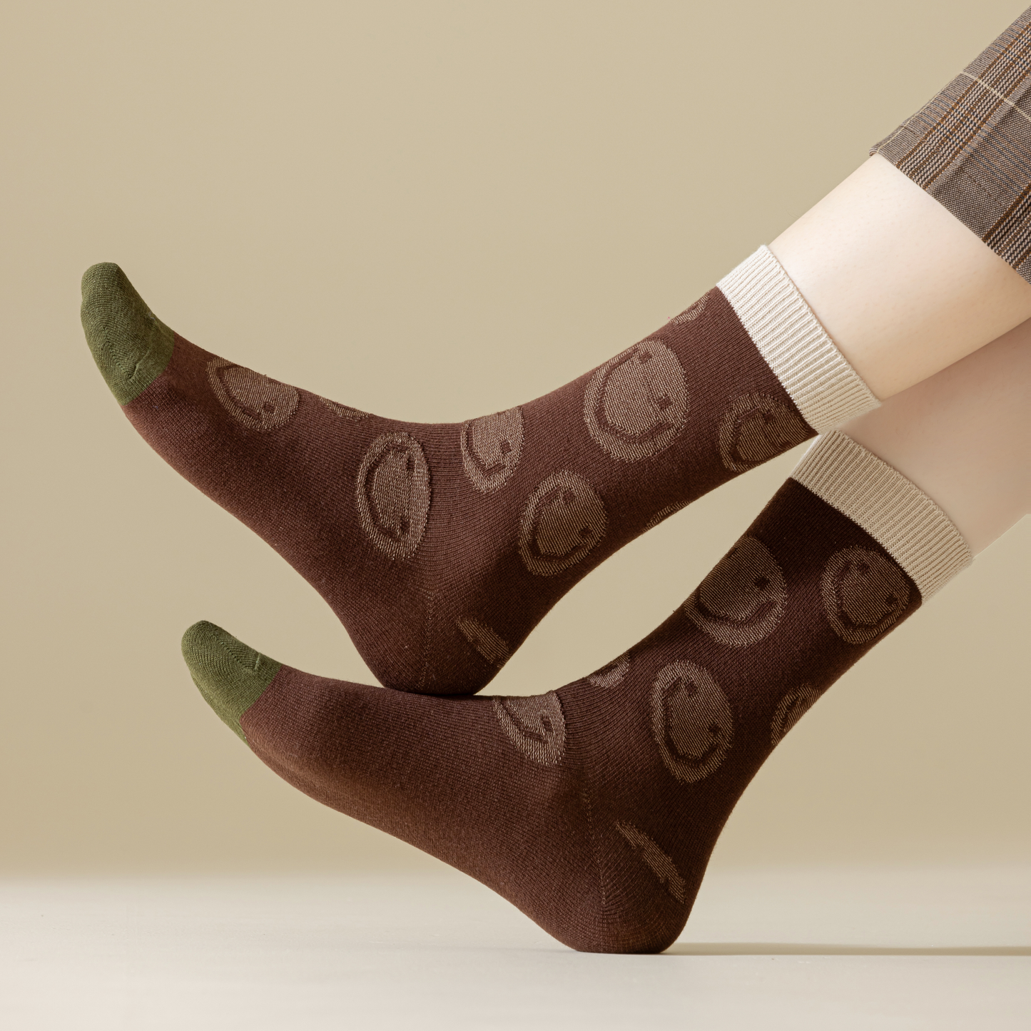 2-Pack Versatile Retro Green Coffee Cotton Socks for Women: Striped Design with Smiley Faces – Soft & Stylish