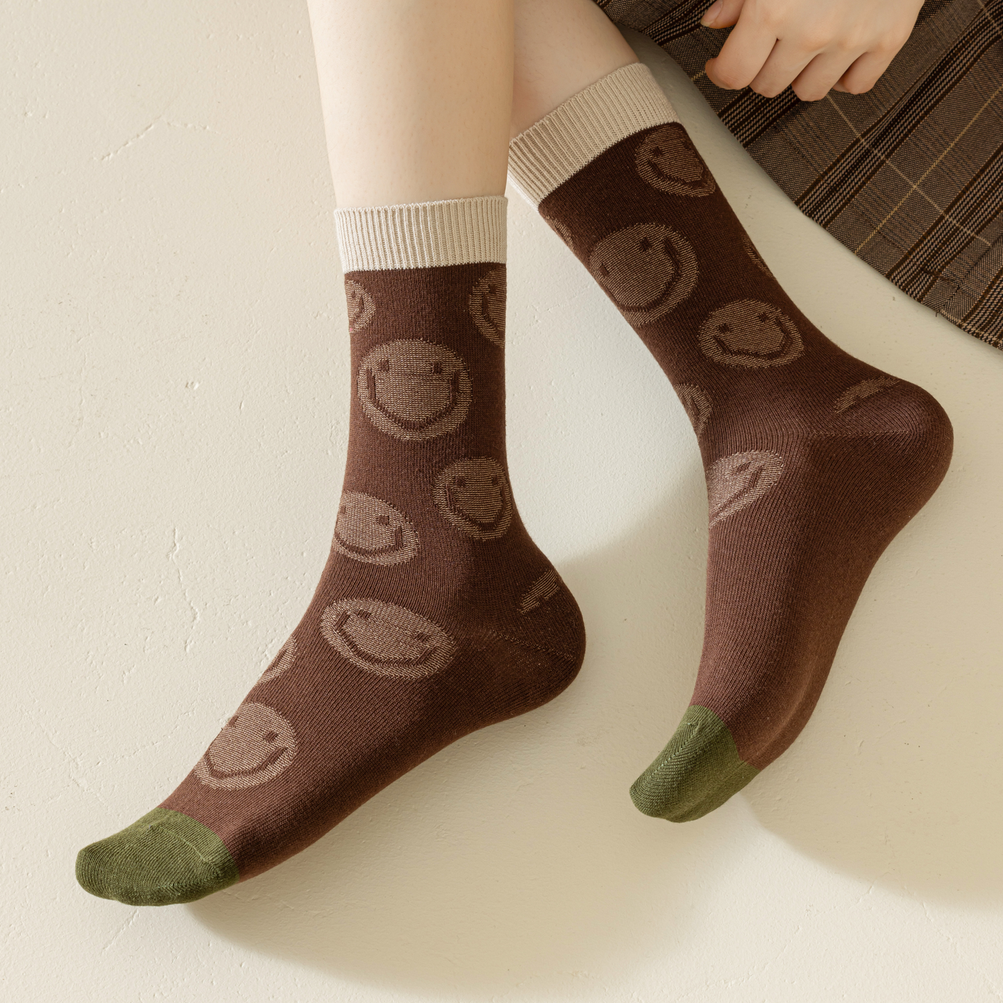 2-Pack Versatile Retro Green Coffee Cotton Socks for Women: Striped Design with Smiley Faces – Soft & Stylish