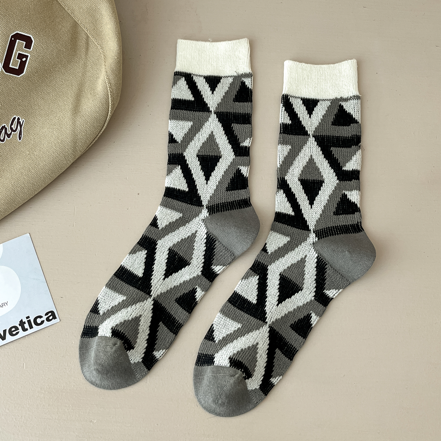 2-Pack Men's Classic Retro Minimalist Cotton Socks: Perfect for Business Casual Wear