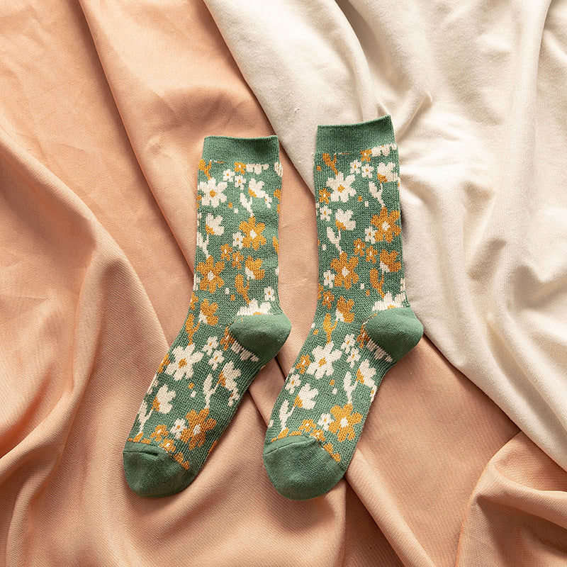 2-Pack Retro Floral Socks: Warm Knitted Cotton Elegance for Women