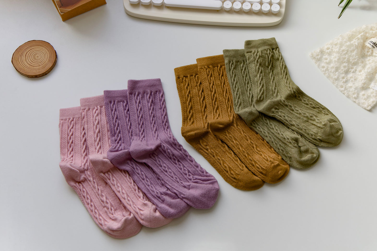 2-Pack Retro Warm Twist Socks - Solid Color Knitted Wool Elegance