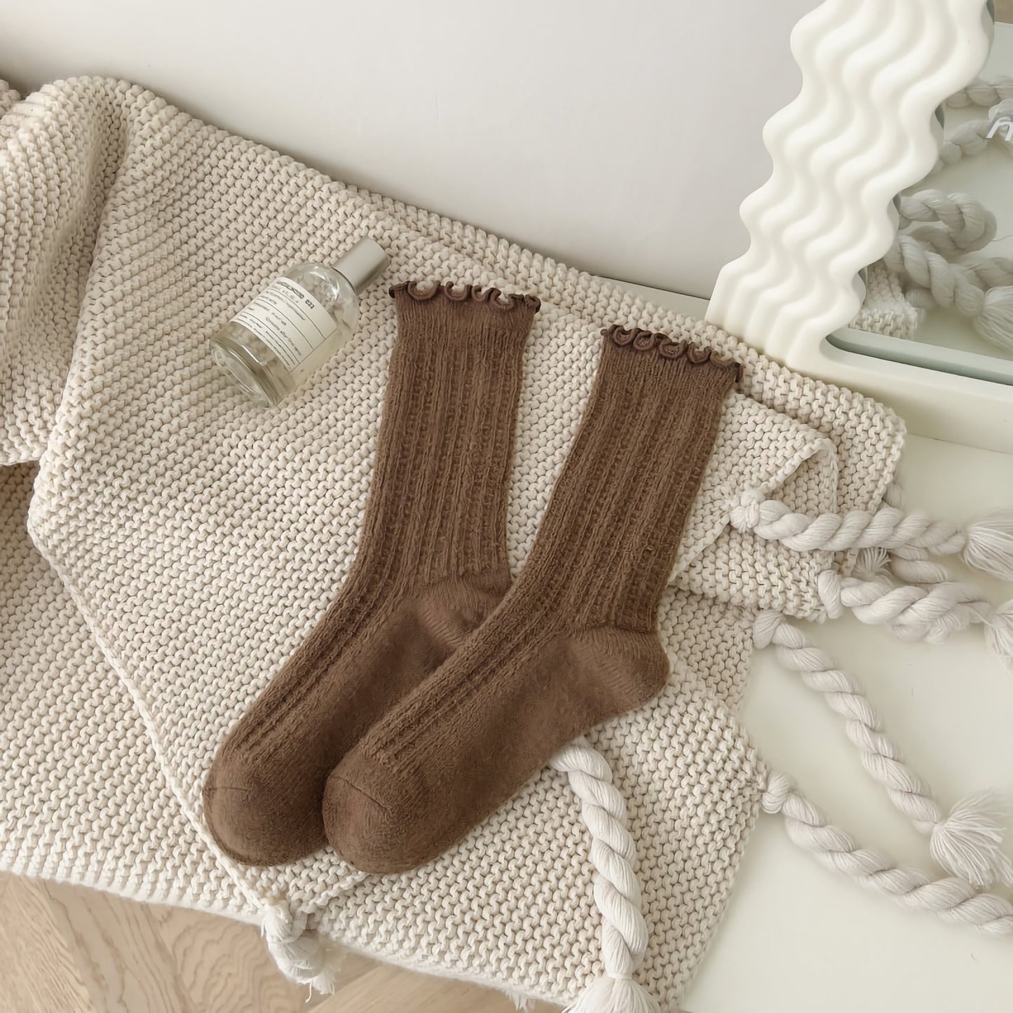 2-Pack Breathable Ruffle Socks: Warm Knitted Wool Crew Comfort