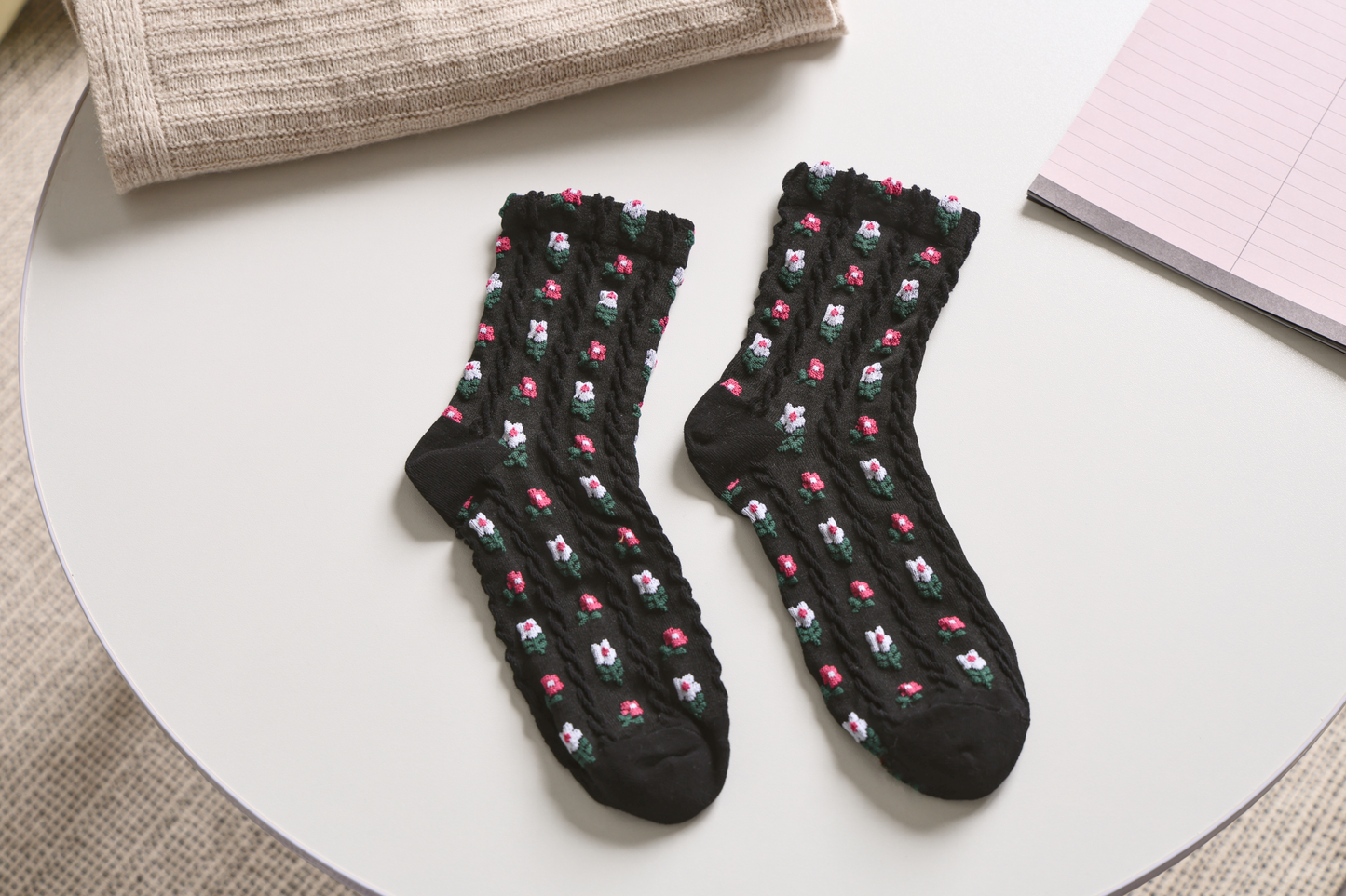 5-Pack Small Floral Socks: Soft Knitted Cotton Elegance for Women