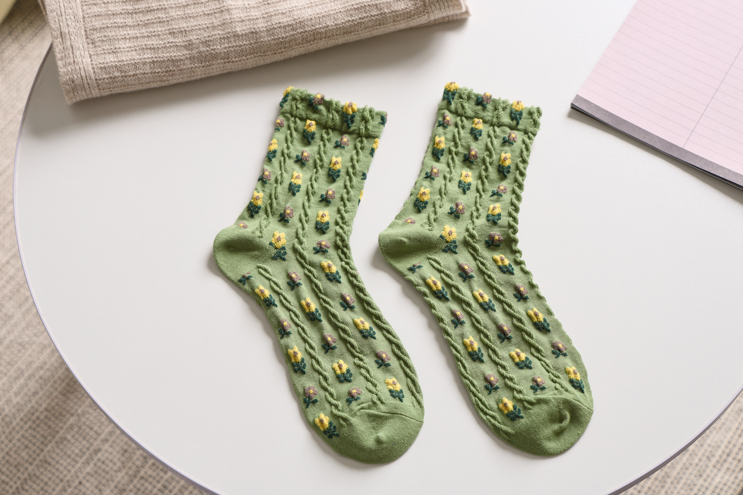 5-Pack Small Floral Socks: Soft Knitted Cotton Elegance for Women