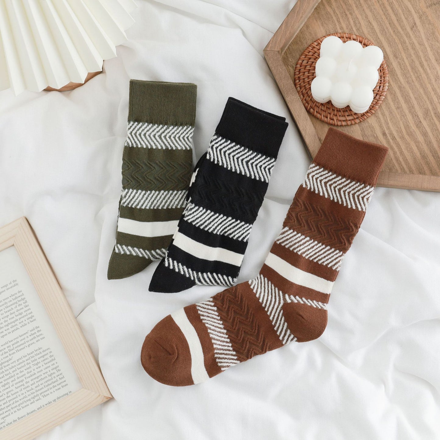 2-Pack Women's Striped Trendy Socks: Knitted Cotton Crew Comfort & Style