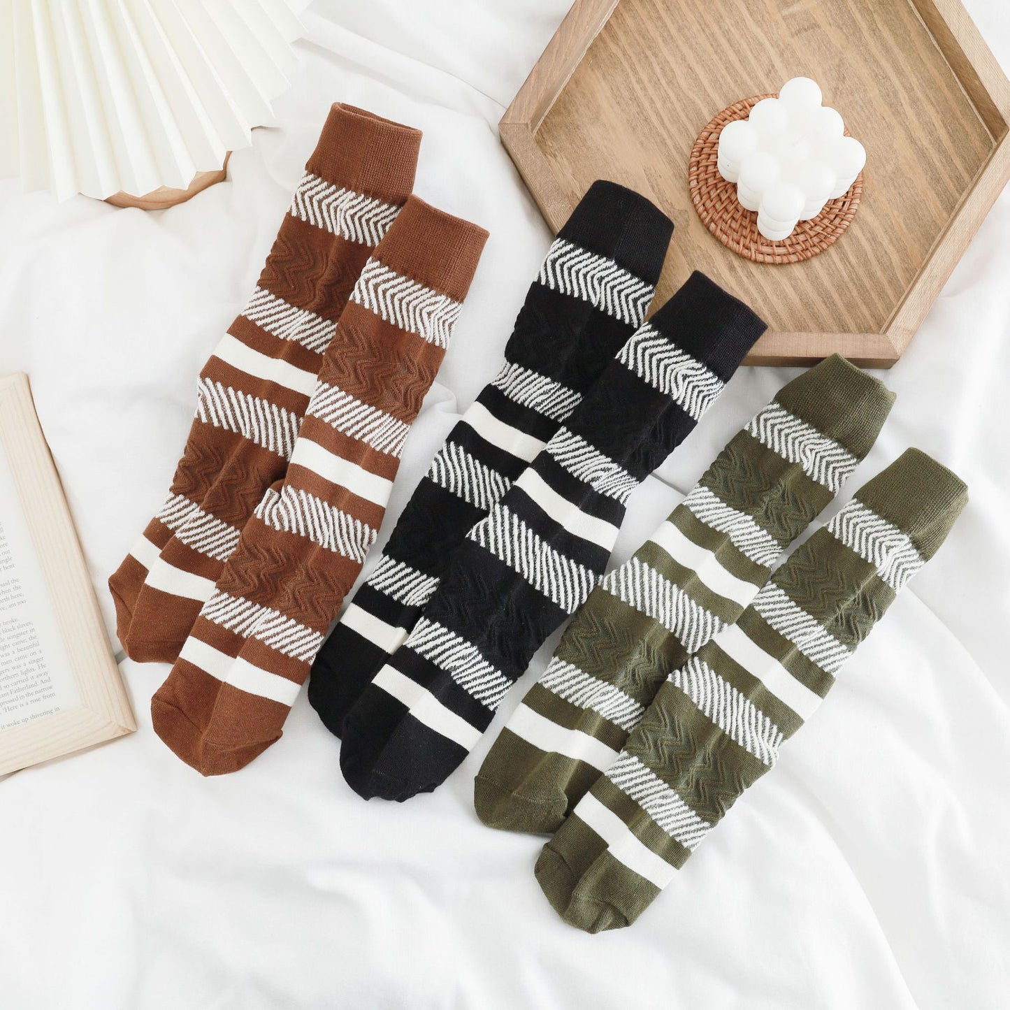 2-Pack Women's Striped Trendy Socks: Knitted Cotton Crew Comfort & Style