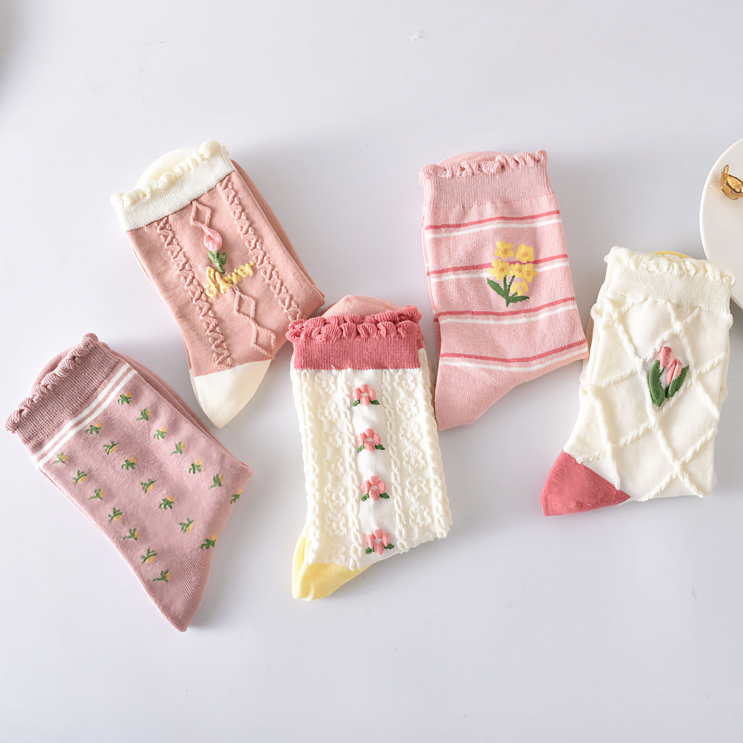 5-Pack The Sweetest Pink Cotton Socks - Women's Versatile Socks with Floral Trim
