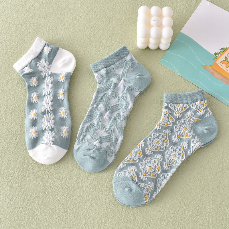 2-Pack Blue Floral Ankle Socks: Vintage Knitted Low Cut Elegance
