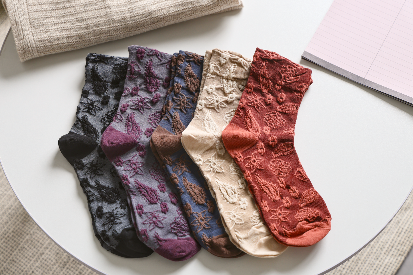 2-Pack Vintage Socks: Knitted Cotton Crew Socks for Women