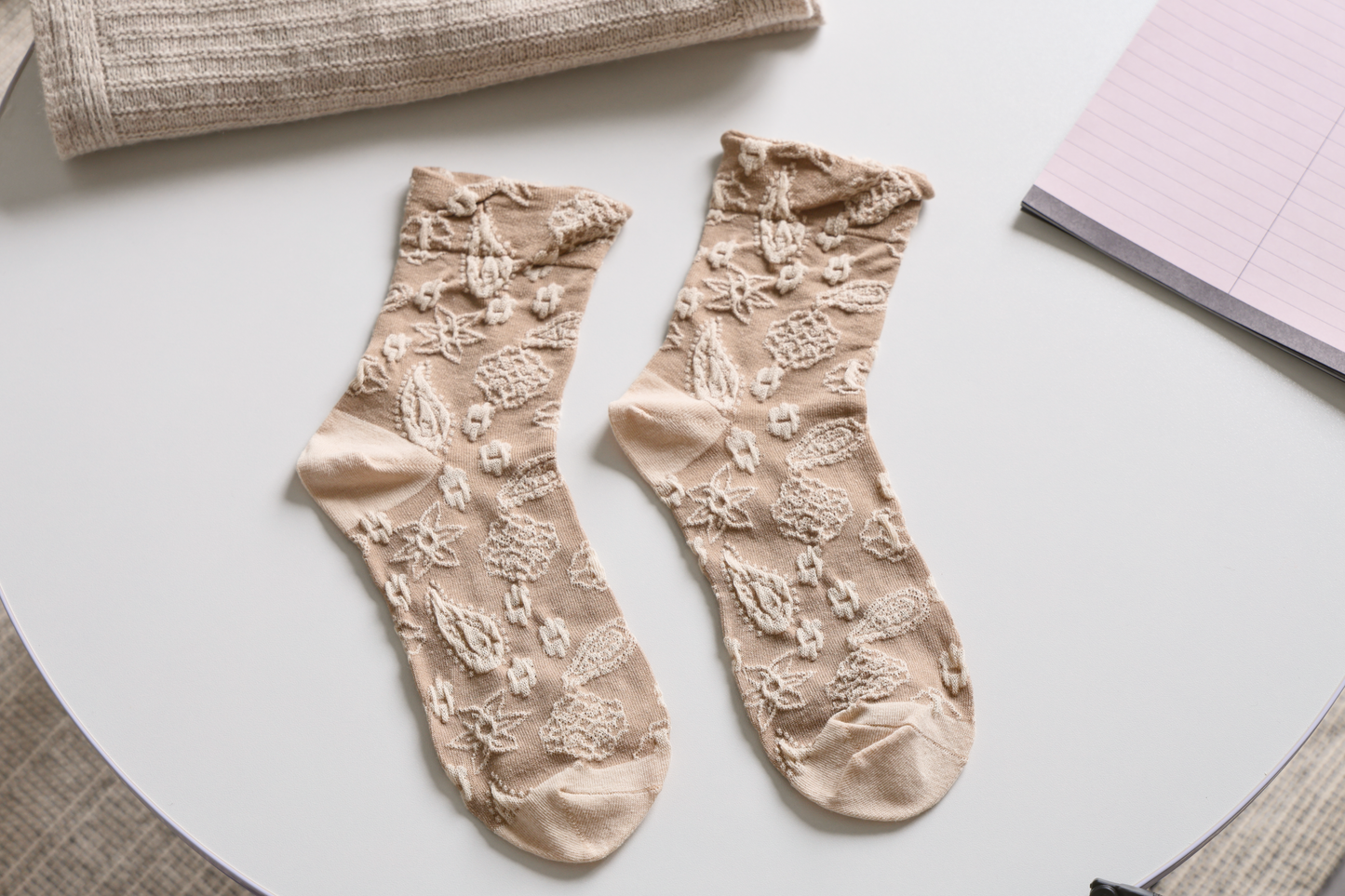 2-Pack Vintage Socks: Knitted Cotton Crew Socks for Women