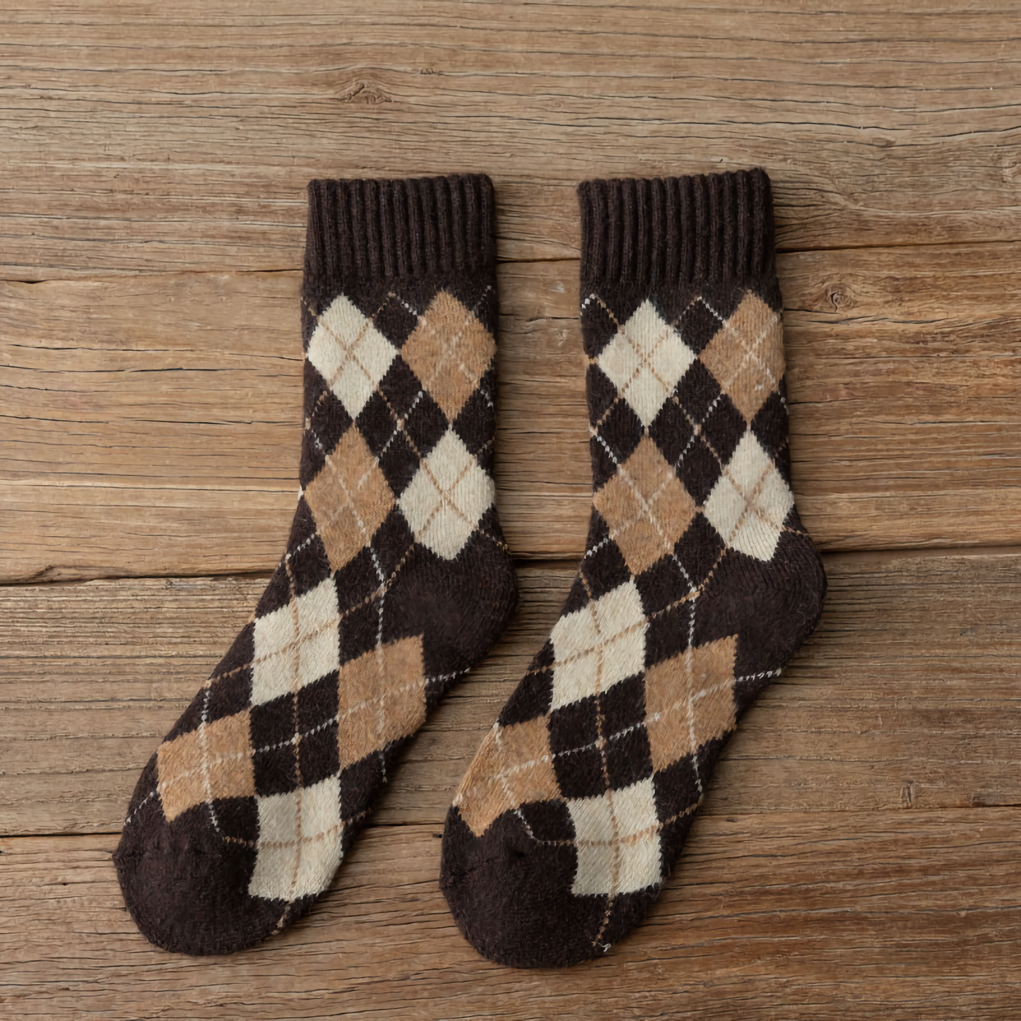 2-Pack Vintage Wool Socks: Knitted Cozy Crew Elegance for Women