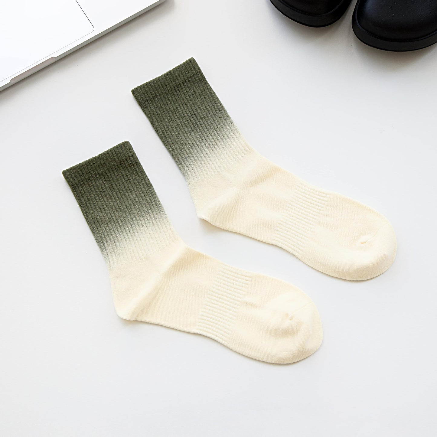 2-Pack Men's Ombre Cotton Crew Socks – Gradient Fade