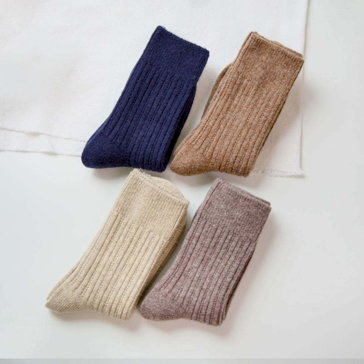 2-Pack Men’s Wool Crew Socks – 90% Premium Wool for Winter Comfort