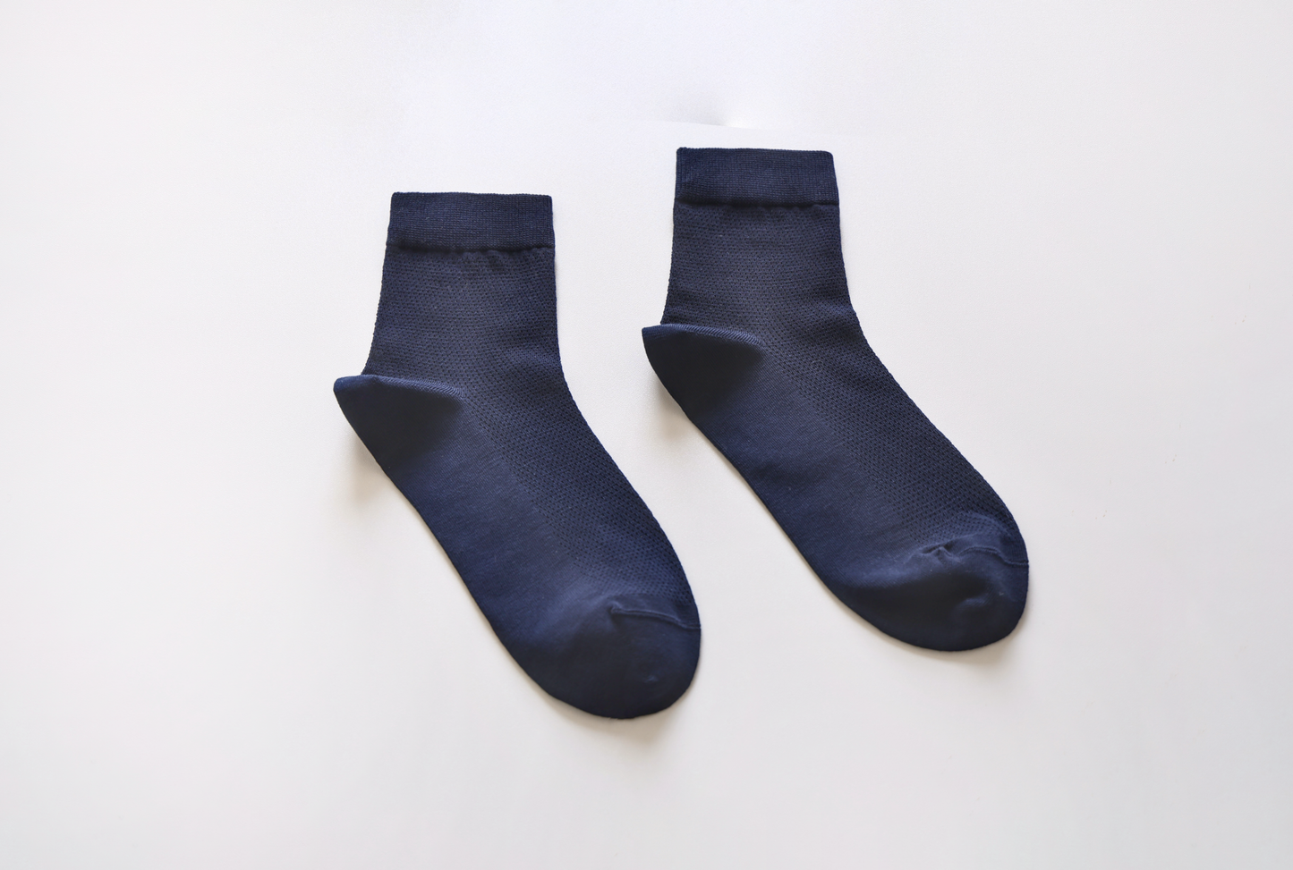 2-Pack Men's Breathable Cotton Ankle Socks - Lightweight & Soft