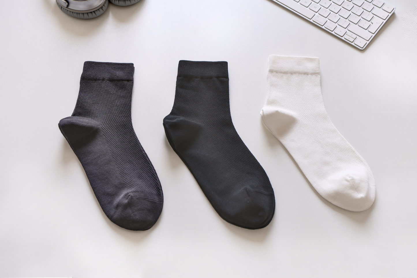 2-Pack Men's Breathable Cotton Ankle Socks - Lightweight & Soft