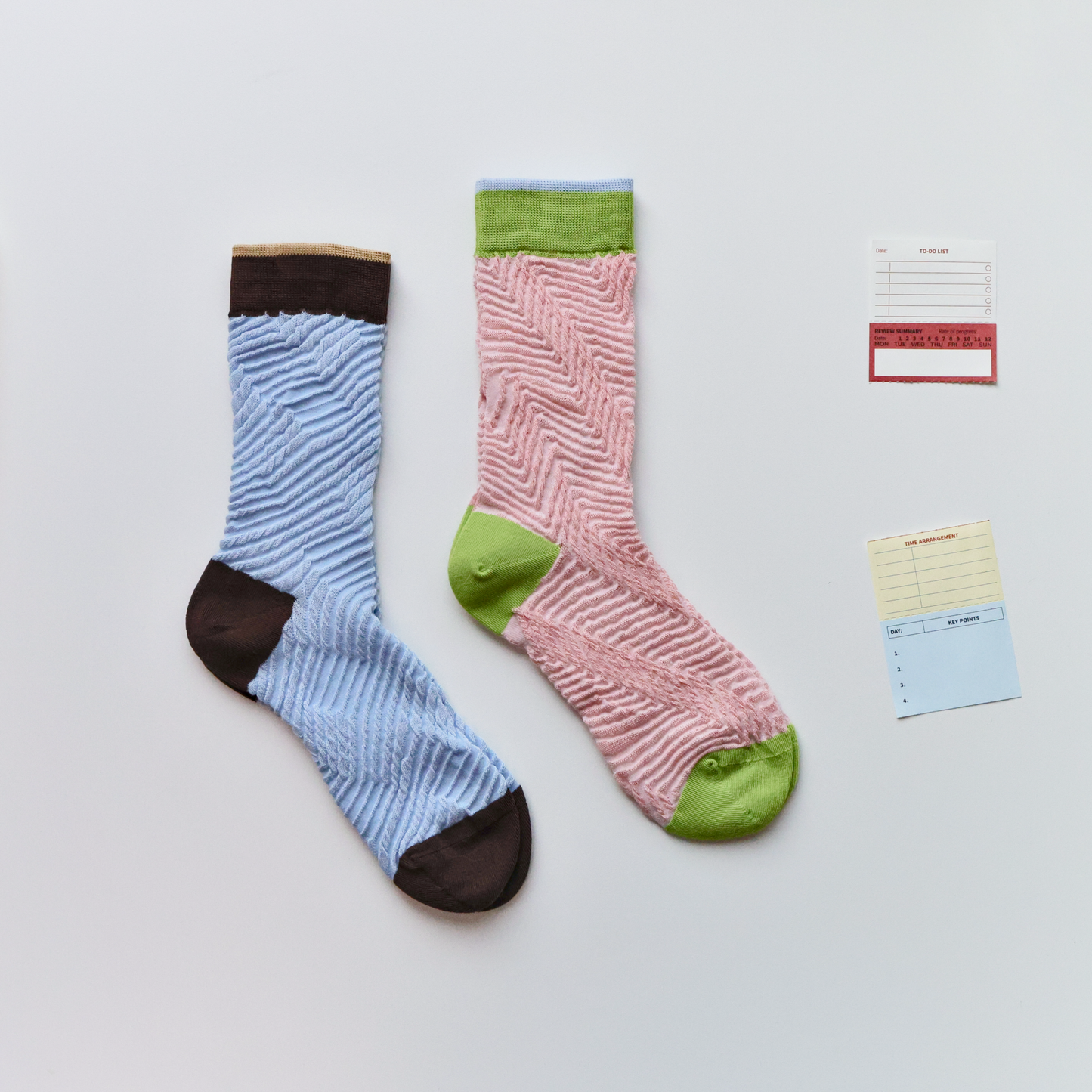 2-Pack Women’s Retro Colorblock Cotton Crew Socks – Soft & Stylish